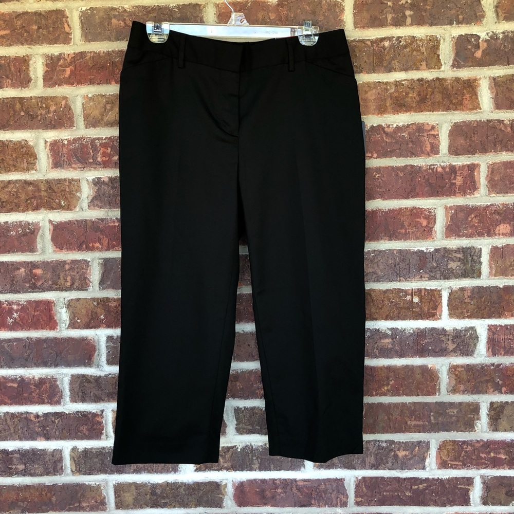 New Women’s Black Rafaella Capri Slacks Sz 6 Curvy